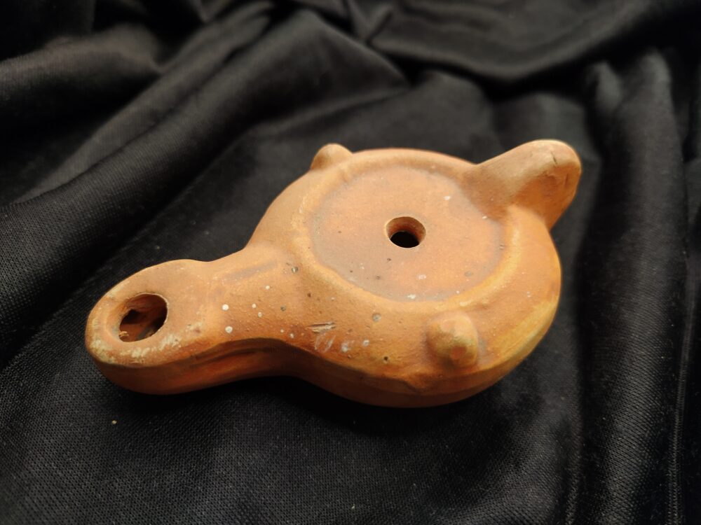 Replik einer römischen Tonlampe