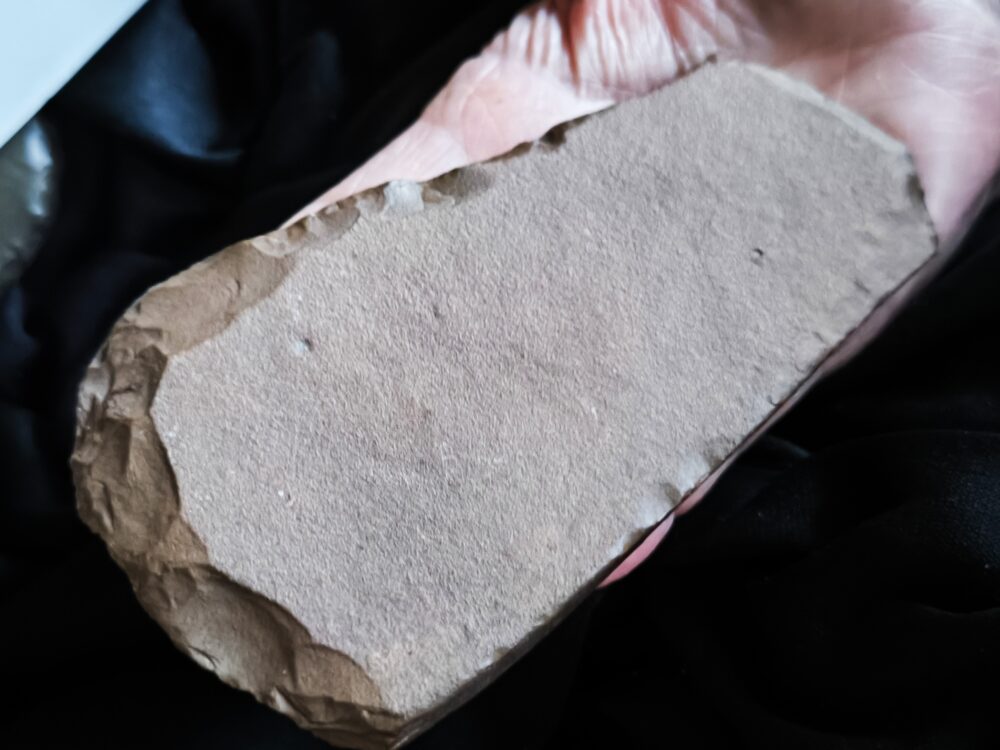 Flachbeil aus Plattensilex, Neolithikum, Marokko  * reserviert *