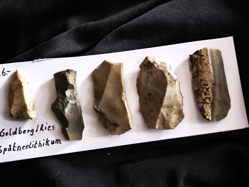 fünf schöne Silexgeräte, Neolithikum, Goldberg, Ries